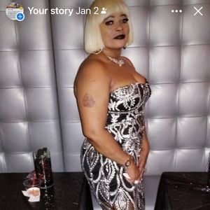 Meet your Posher, Carla